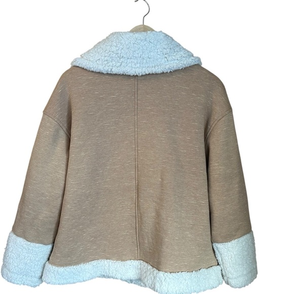 CAbi McQueen Jacket Tan Faux Shearling Full Zip Like New 3908 Sz M - Picture 6 of 11